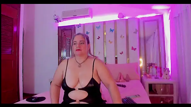 AnyelaGitanaMature online show from 06-15-26, 03:31