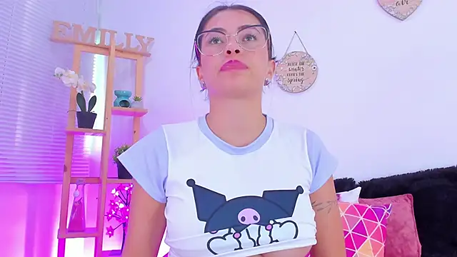 Snapshot of EmillySanders chatting on 02-09-25, 05:11 EmillySanders online show from 02-09-25, 05:11