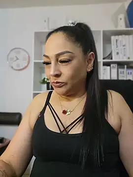 Gina Myers online show from 06-18-26, 03:40