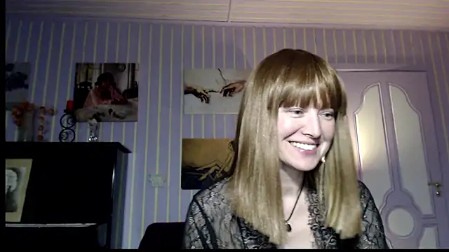 Snapshot of Marquise555 chatting on 03-04-26, 05:30 Marquise555 online show from 03-04-26, 05:30