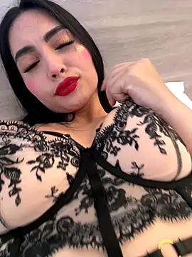 kareena basu online show from 12-13-25, 07:53