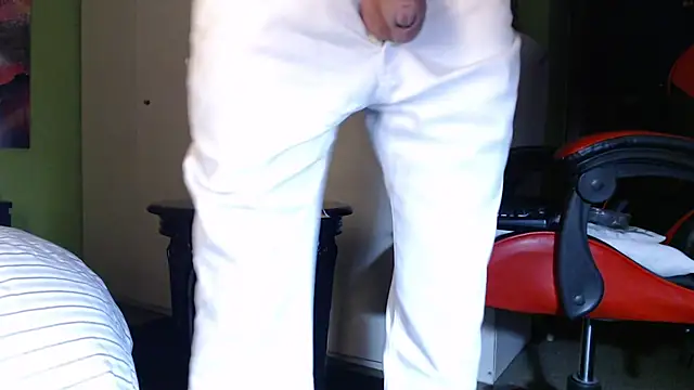 Snapshot of MASTERMONEY chatting on 12-04-24, 02:31 MASTERMONEY online show from 12-04-24, 02:31