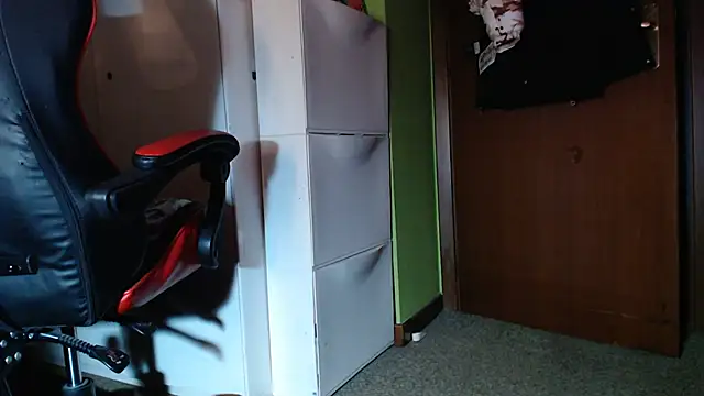 Snapshot of MASTERMONEY chatting on 01-01-25, 11:18 MASTERMONEY online show from 01-01-25, 11:18