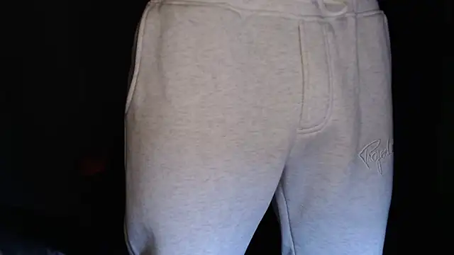 Snapshot of MASTERMONEY chatting on 10-13-25, 08:31 MASTERMONEY online show from 10-13-25, 08:31