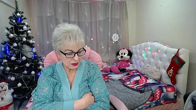 KayleSmoll online show from 01-16-25, 04:17