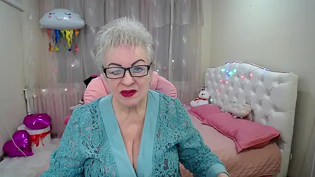 KayleSmoll online show from 01-28-25, 07:21