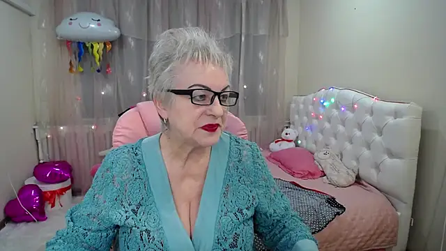 KayleSmoll online show from 01-28-25, 10:23