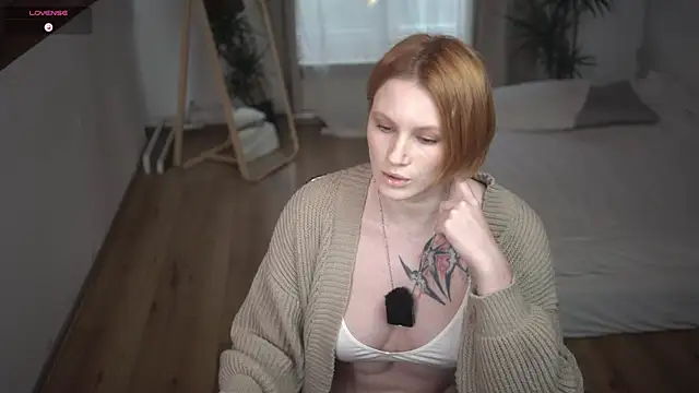 AkaneiroDemon online show from 01-14-25, 01:38