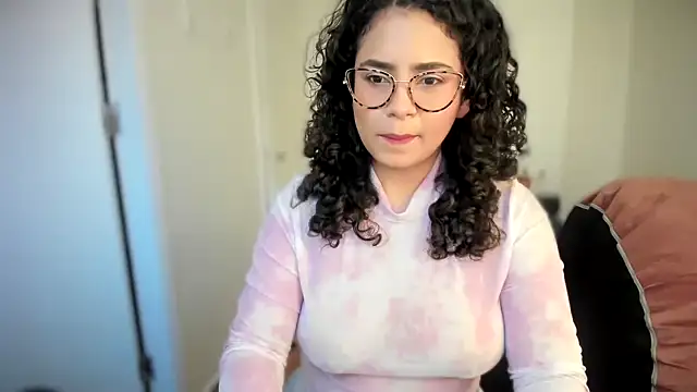 Snapshot of cinnamon_rosa chatting on 03-14-25, 10:38 cinnamon rosa online show from 03-14-25, 10:38