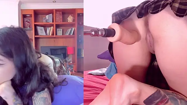 Snapshot of Emma__Erotic chatting on 01-13-25, 07:53 Emma Erotic online show from 01-13-25, 07:53