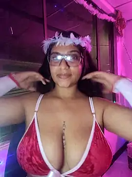 Sofythom1 online show from 12-31-24, 06:37