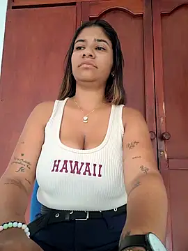 Snapshot of Sofythom1 chatting on 03-08-26, 08:34 Sofythom1 online show from 03-08-26, 08:34