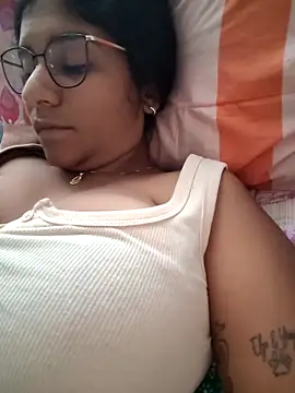 Snapshot of Sofythom1 chatting on 03-22-26, 11:08 Sofythom1 online show from 03-22-26, 11:08