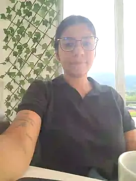 Snapshot of Sofythom1 chatting on 03-25-26, 09:54 Sofythom1 online show from 03-25-26, 09:54