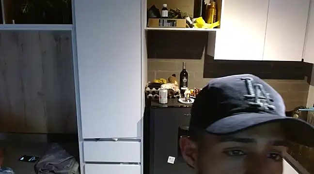 Snapshot of Nathan_Mendoza chatting on 01-06-25, 10:37 Nathan Mendoza online show from 01-06-25, 10:37