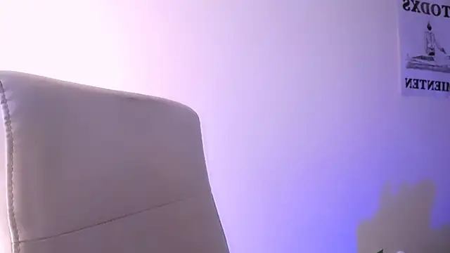 Snapshot of elektraa_sky11 chatting on 02-11-25, 02:02 elektraa sky11 online show from 02-11-25, 02:02