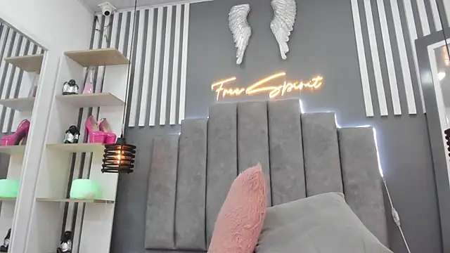 Snapshot of sofia_hills chatting on 03-15-25, 12:15 sofia hills online show from 03-15-25, 12:15
