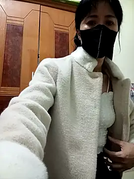 YunLem online show from 02-25-25, 01:09