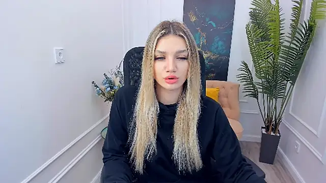 SelenaeMoore online show from 01-09-26, 03:20