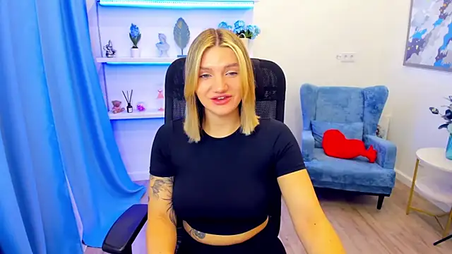 SelenaeMoore online show from 05-02-26, 07:30