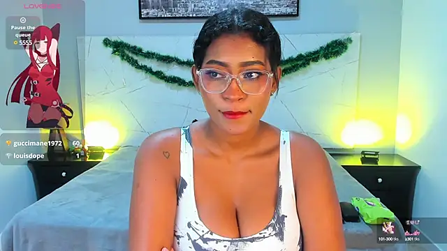 LAYLATAYLOR  online show from 12-18-24, 09:04