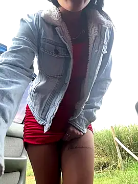 NAUGHTY LITTLE 18 online show from 11-11-25, 10:32