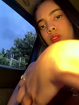 NAUGHTY LITTLE 18 online show from 01-12-26, 09:09