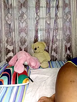 Snapshot of Cherriikenzie chatting on 02-26-25, 06:04 Cherriikenzie online show from 02-26-25, 06:04