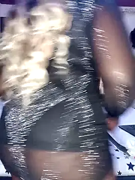 Snapshot of Cherriikenzie chatting on 09-16-25, 06:25 Cherriikenzie online show from 09-16-25, 06:25