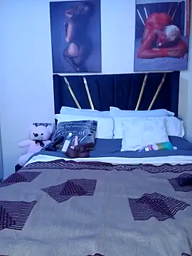 Snapshot of Cherriikenzie chatting on 10-13-25, 08:09 Cherriikenzie online show from 10-13-25, 08:09