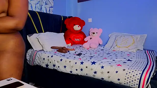 Snapshot of Cherriikenzie chatting on 03-13-26, 06:53 Cherriikenzie online show from 03-13-26, 06:53