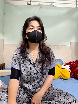 Snapshot of lyna_bl chatting on 03-07-26, 10:51 lyna bl online show from 03-07-26, 10:51