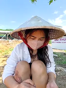 Snapshot of lyna_bl chatting on 03-16-26, 05:44 lyna bl online show from 03-16-26, 05:44