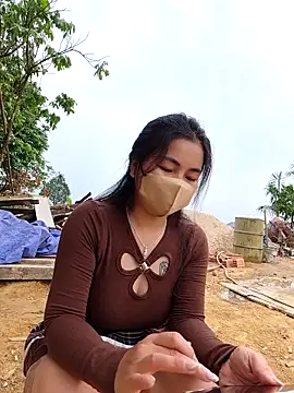 Snapshot of lyna_bl chatting on 03-28-26, 10:15 lyna bl online show from 03-28-26, 10:15