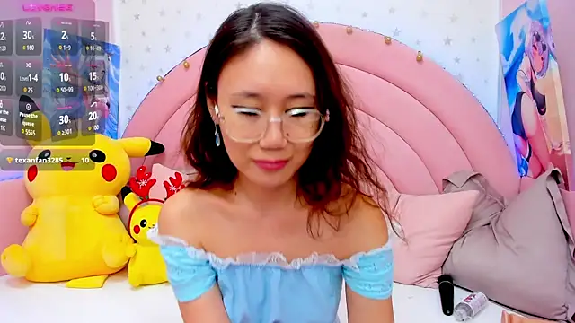 Nao  Chan  online show from 01-18-25, 04:37