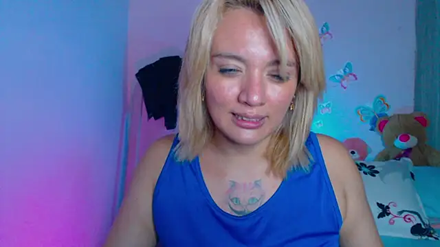 Snapshot of kitten_sweet chatting on 02-16-25, 05:15 kitten sweet online show from 02-16-25, 05:15