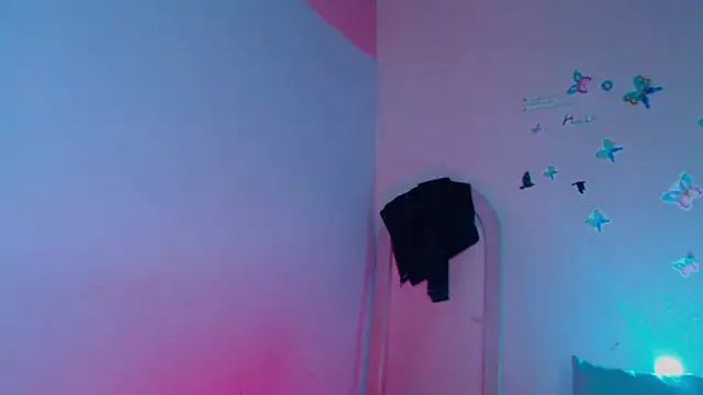 Snapshot of kitten_sweet chatting on 02-16-25, 08:21 kitten sweet online show from 02-16-25, 08:21