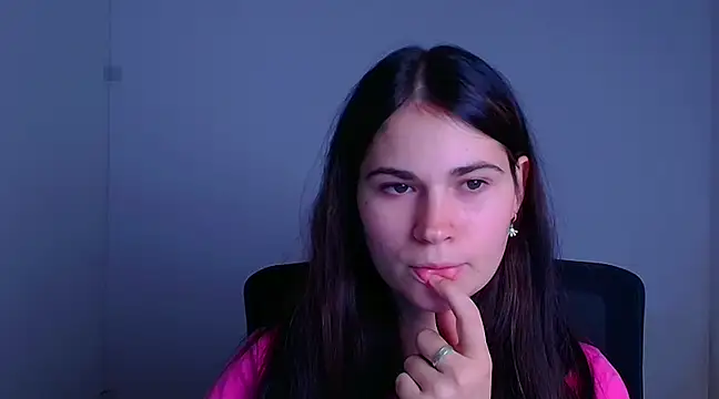 Snapshot of Loon_Amore chatting on 12-04-24, 10:41 Loon Amore online show from 12-04-24, 10:41