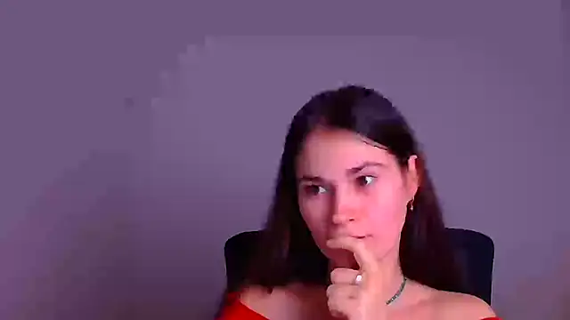 Snapshot of Loon_Amore chatting on 12-24-24, 10:39 Loon Amore online show from 12-24-24, 10:39