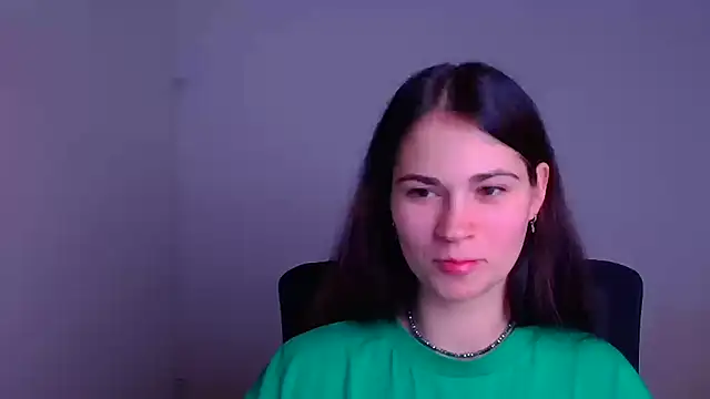 Snapshot of Loon_Amore chatting on 12-25-24, 10:37 Loon Amore online show from 12-25-24, 10:37