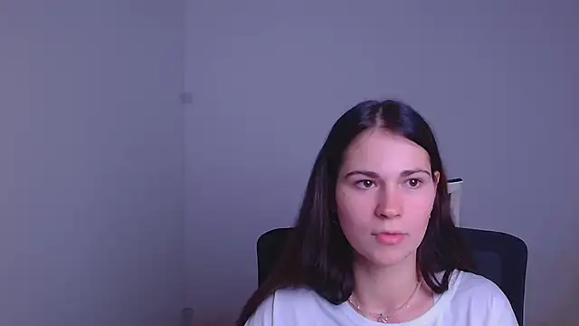 Snapshot of Loon_Amore chatting on 12-29-24, 10:25 Loon Amore online show from 12-29-24, 10:25