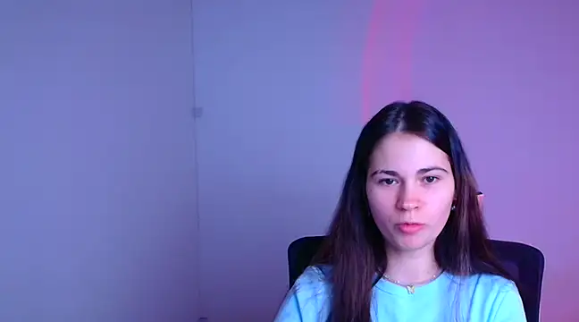 Snapshot of Loon_Amore chatting on 02-04-25, 07:33 Loon Amore online show from 02-04-25, 07:33