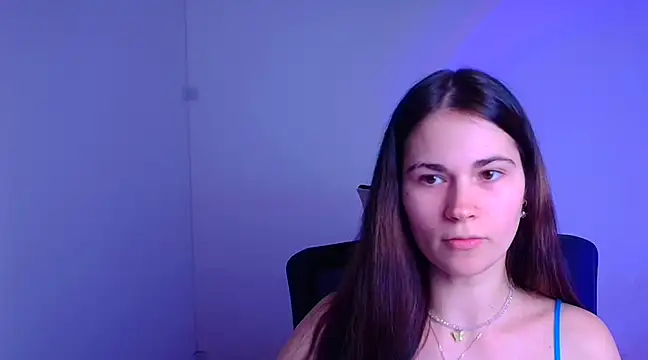 Snapshot of Loon_Amore chatting on 02-07-25, 07:38 Loon Amore online show from 02-07-25, 07:38