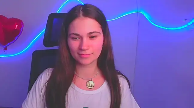 Snapshot of Loon_Amore chatting on 02-23-25, 10:42 Loon Amore online show from 02-23-25, 10:42