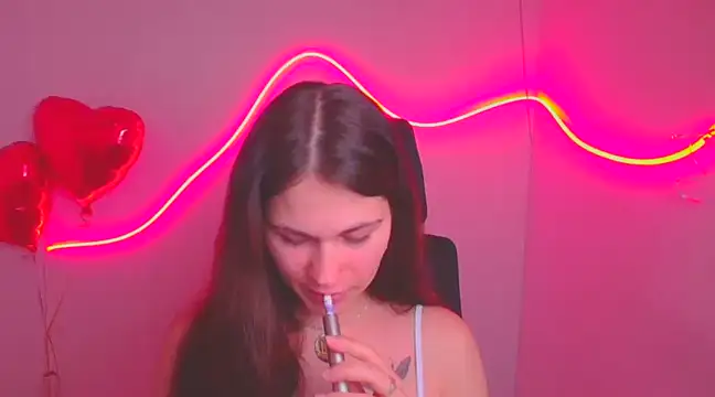 Snapshot of Loon_Amore chatting on 02-27-25, 08:09 Loon Amore online show from 02-27-25, 08:09