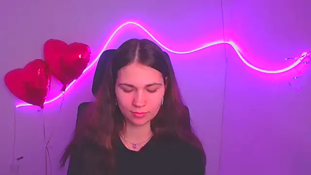 Snapshot of Loon_Amore chatting on 03-03-25, 08:00 Loon Amore online show from 03-03-25, 08:00