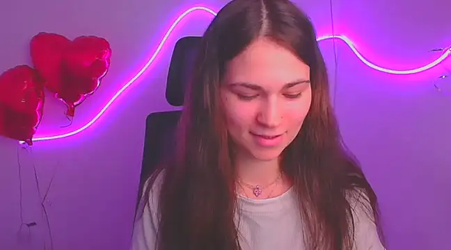 Snapshot of Loon_Amore chatting on 03-09-25, 07:37 Loon Amore online show from 03-09-25, 07:37