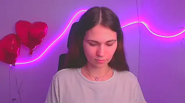 Snapshot of Loon_Amore chatting on 03-09-25, 10:41 Loon Amore online show from 03-09-25, 10:41