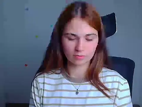 Snapshot of Loon_Amore chatting on 10-04-25, 06:44 Loon Amore online show from 10-04-25, 06:44