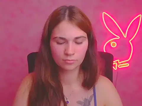 Snapshot of Loon_Amore chatting on 10-06-25, 06:05 Loon Amore online show from 10-06-25, 06:05